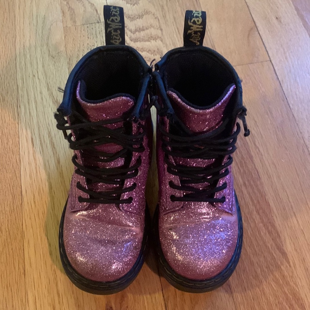 EC Dr. Martens kids pink 1460 glitter boots sz 10